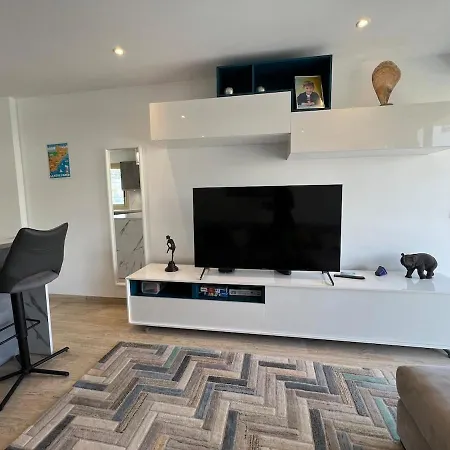 Sea View, Floor Facing Port Canto In Palm * Cannes