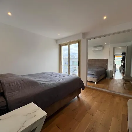 Apartment Sea View, Floor Facing Port Canto In Palm *